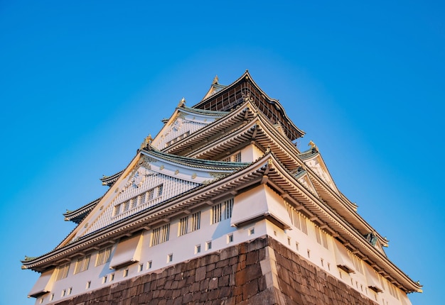 Osaka Castle Park é um parque urbano público e local histórico situado em Osaka, Japão.