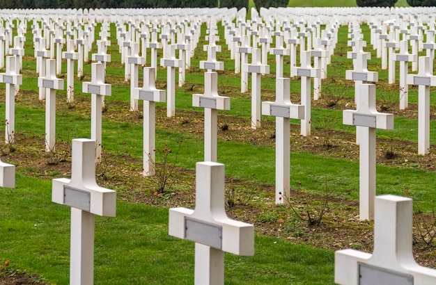 Foto osario de douaumont en francia