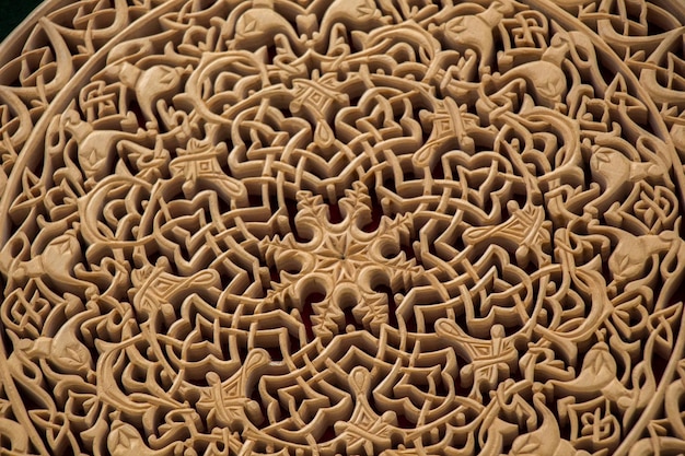 Osmanische Blumenmuster auf Holz