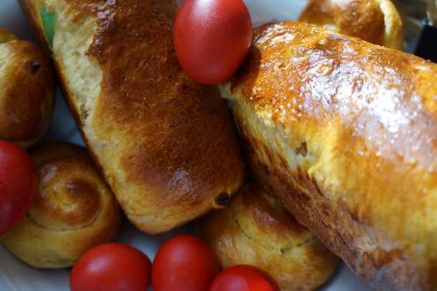 Ostern und Weihnachten Brot. Rumänisches Essen