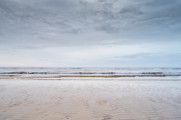 Ostseeküste im November. Lettland. Platz kopieren