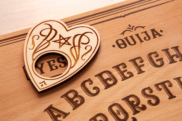 Foto ouija-brett-stillleben hoher winkel