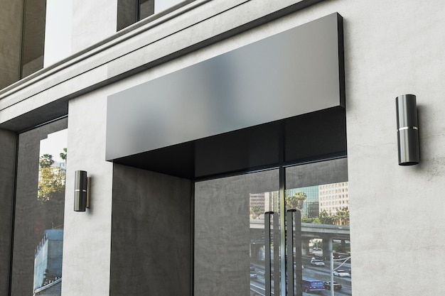 Foto outdoor preto em branco sobre portas de vidro com tipo