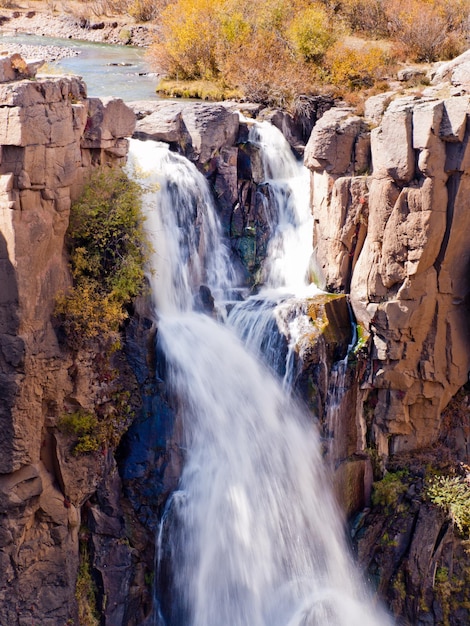 Outono em North Clear Creek Water Falls, no Colorado.