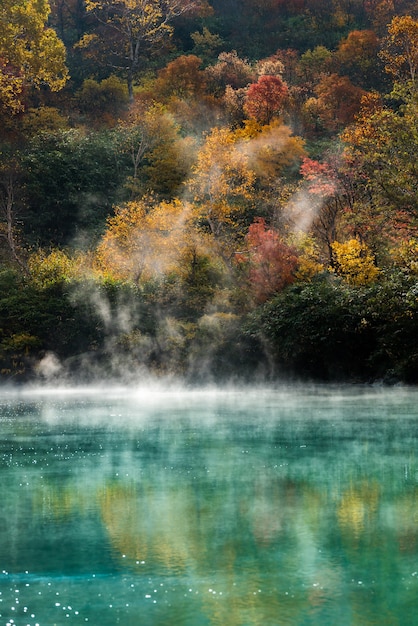 Outono onsen lago aomori japão