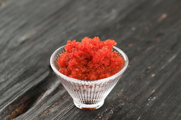 Ovo de ovas de peixe voador laranja temperado Tobiko para sushi comida japonesa