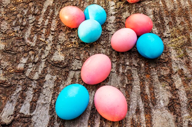 Ovos azuis e rosa para o feriado da Páscoa