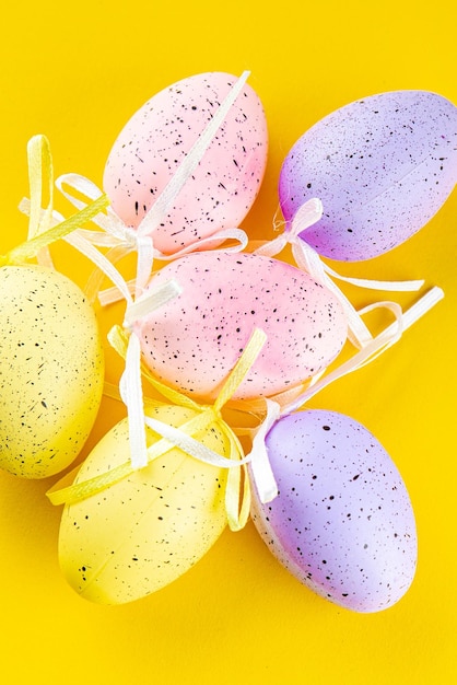 Foto ovos de páscoa produtos de decoração de férias páscoa ortodoxo refeição de férias comida na mesa cópia comida de espaço