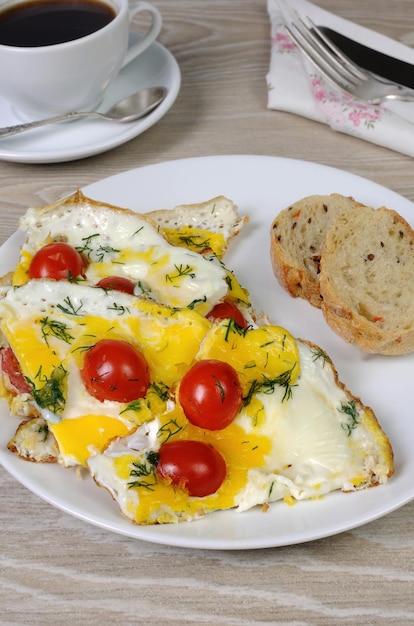 Ovos mexidos com tomates