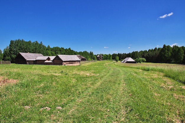 Foto ozertso village en bielorrusia país