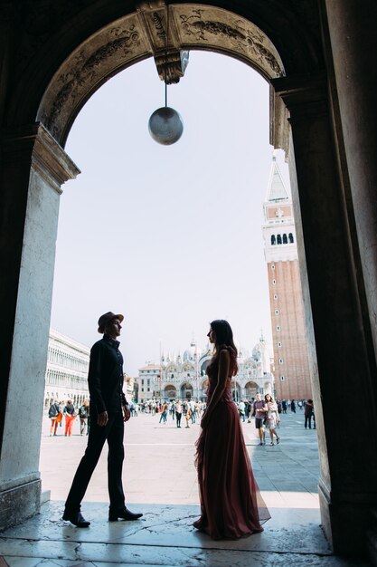 Paar auf Hochzeitsreise in Venedig