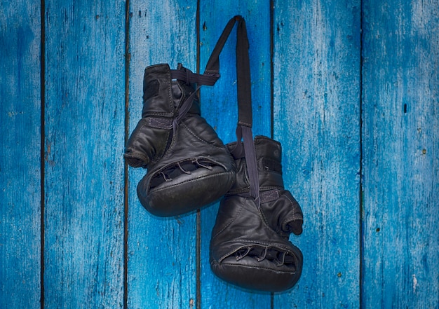 Paar Handschuhe für Thai-Boxen