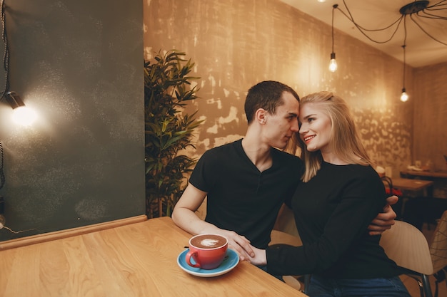 Paar im Café