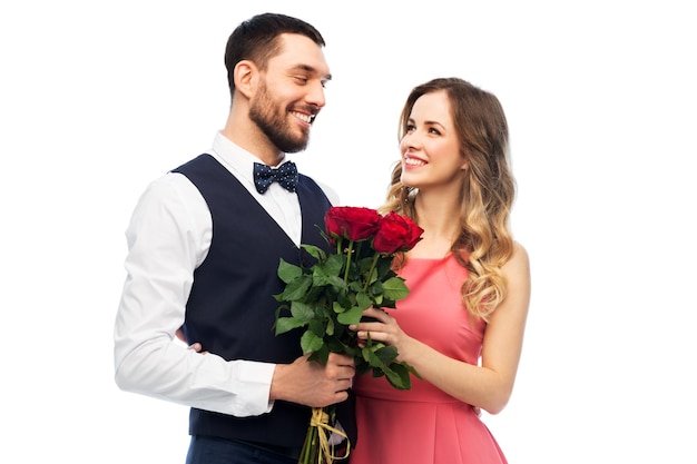 Paar mit einem Blumenstrauß am Valentinstag
