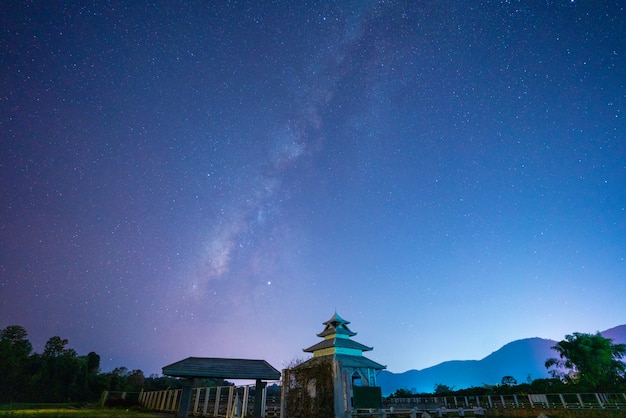 Pabellón y fondo del universo