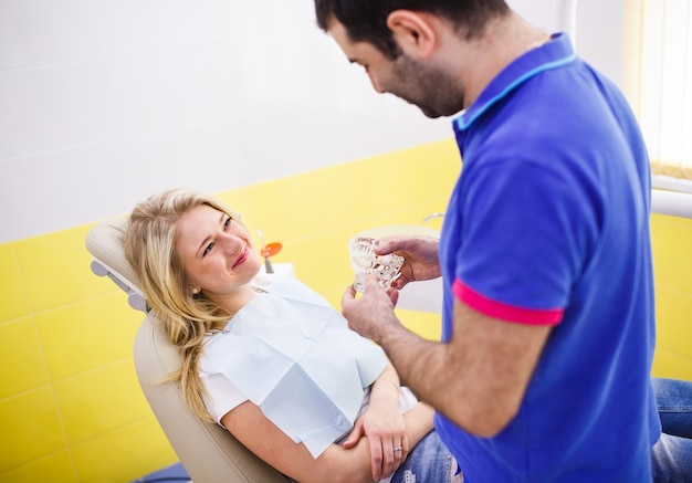 El paciente en el dentista.