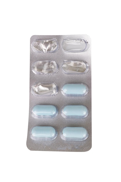 pacote de remédios branco isolado em fundo branco usado azul