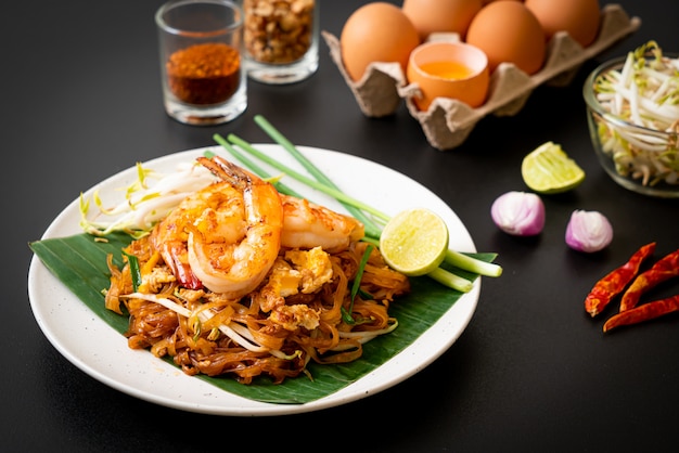 Pad Thai - fideos de arroz salteados