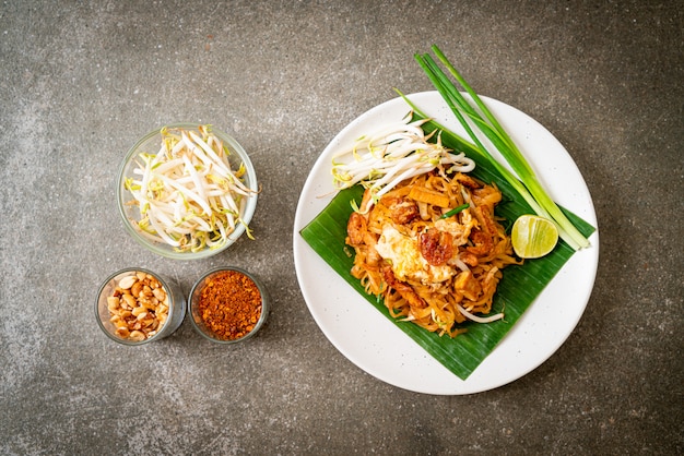 Pad thai - macarrão de arroz frito