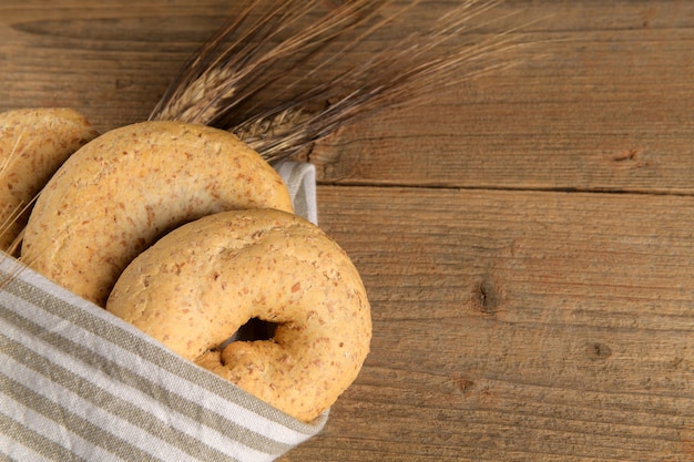 Padaria típica de pão seco da Puglia chamada Friselle