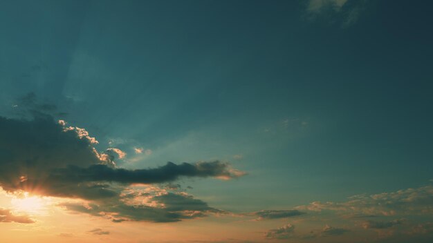 Padrão de céu de horas douradas fundo céu com nuvens no crepúsculo recursos gráficos