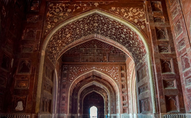 padrão de enormes portões em taj mahal agra