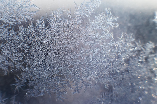 Padrão de neve no vidro por causa da geada