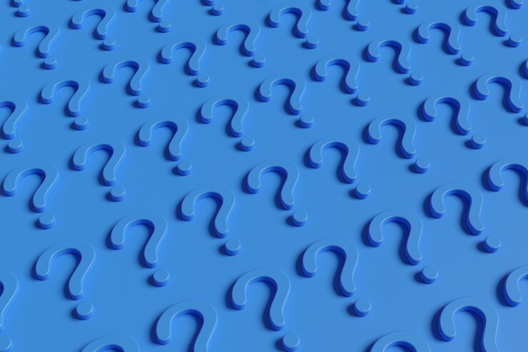 Foto padrão de ponto de interrogação azul sobre fundo azul.
