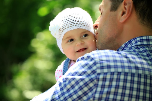 padre, besar, y, tenencia, hija