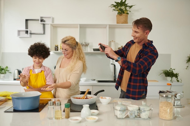 padre, fotografiar, cocina, esposa e hijo