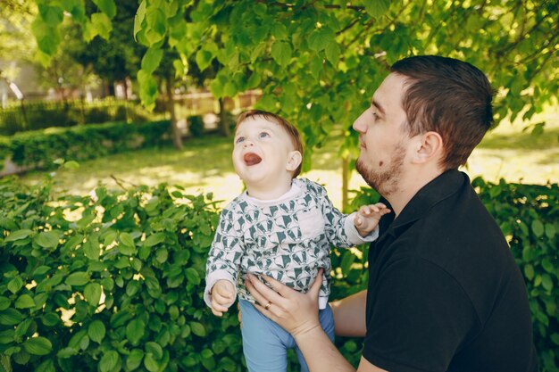 Padre con niño