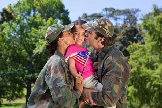 Foto los padres del ejército se reunieron con su hija