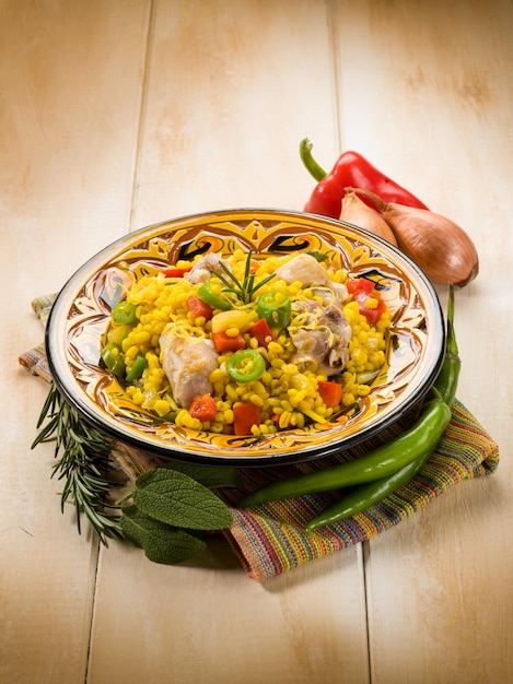 paella de pollo