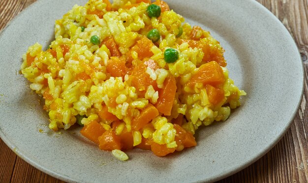 Paella vegetariana de abóbora espanhola, close-up