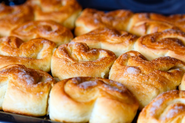 Pães caseiros frescos no forno