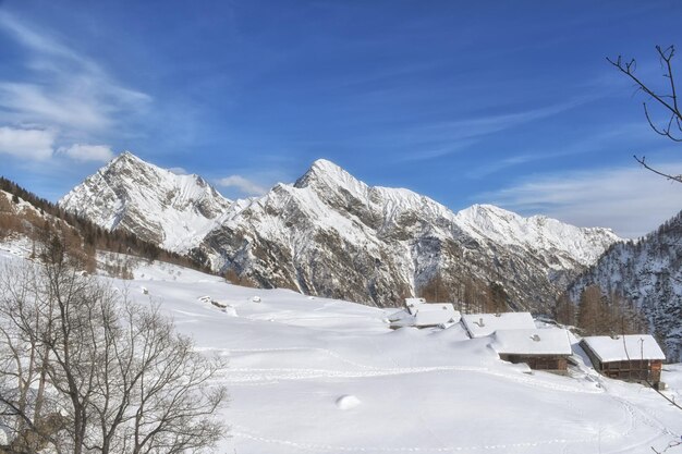 Paesaggio della Valle d039Otro sulle montagne di Alagna Valsesia