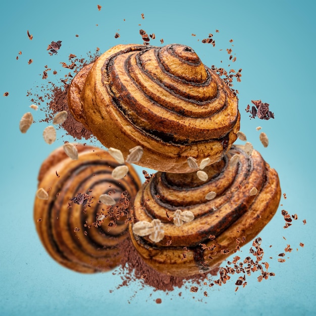 Pãezinhos de canela com recheio de cacau