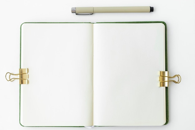 Página do caderno branco liso em branco