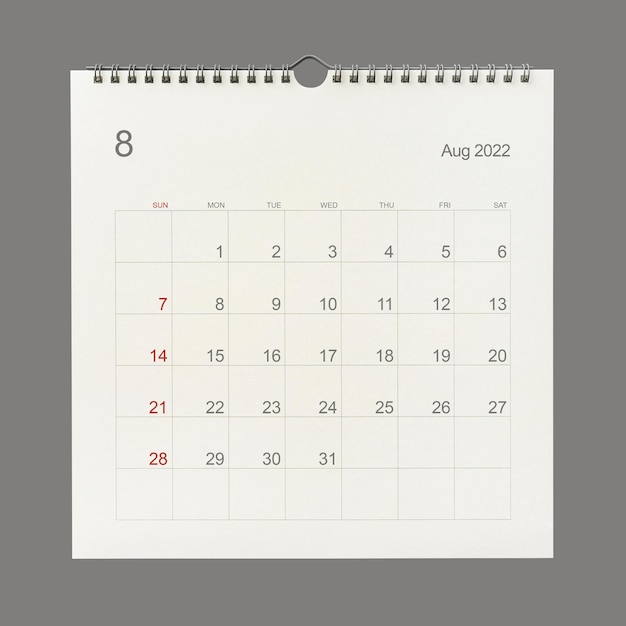Página do calendário de agosto de 2022 em fundo branco. Fundo de calendário para lembrete, planejamento de negócios, reunião de compromisso e evento. Fechar-se.