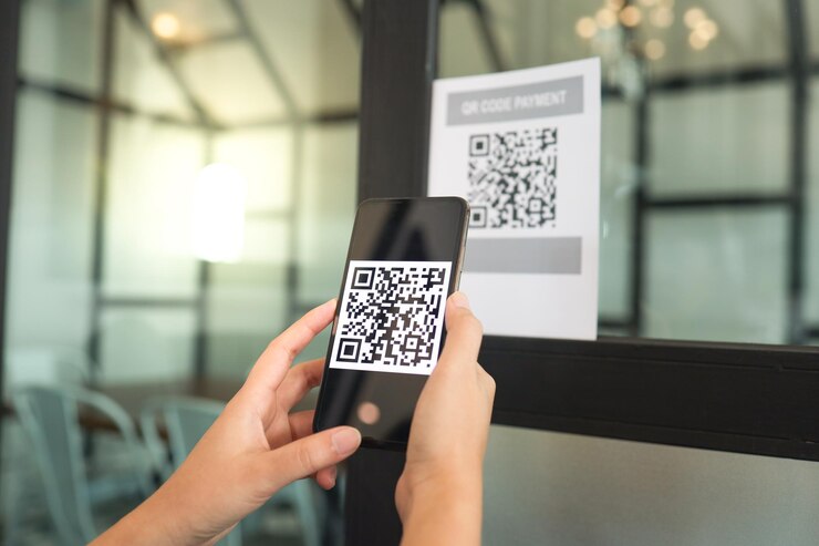 Foto pago con código qr e monedero etiqueta de escaneo de hombre aceptada generar pago digital sin escanear dinero código qr compras en línea pago sin efectivo y concepto de verificaciónxatechnology