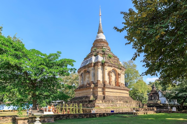 Pagoda antigua en Wat Photharam Maha Wihan Chet Yot Chiang Man en Chiang Mai al norte de Tailandia