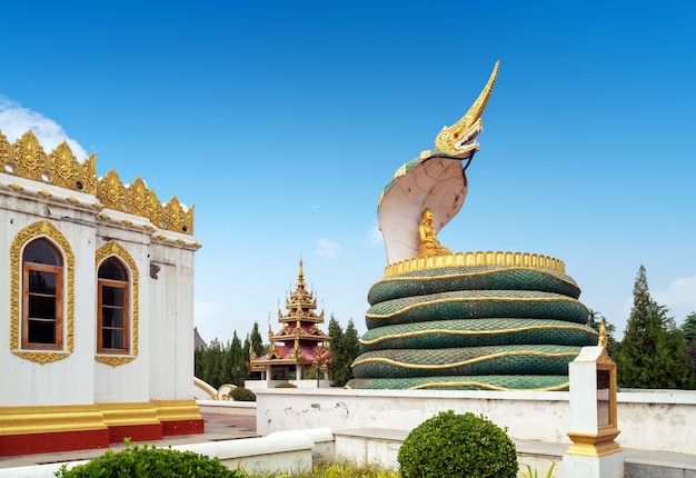 Pagoda birmana en el templo del Caballo Blanco en Luoyang, China