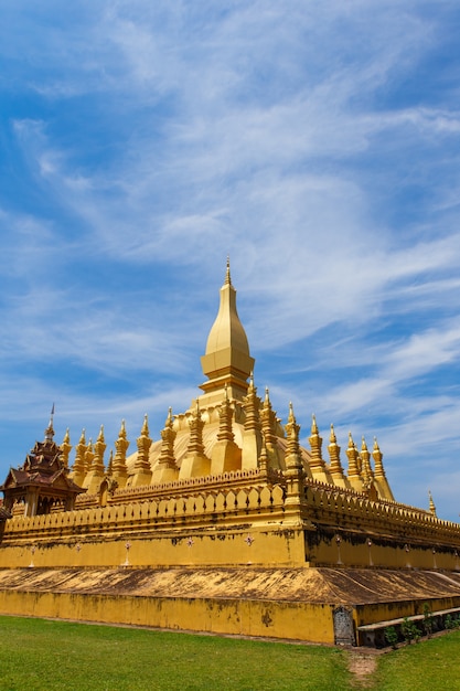 Pagoda dorada en Laos