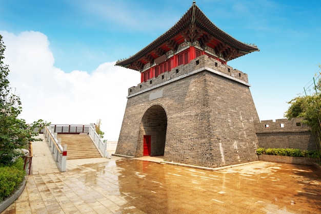 Pagoda en la Gran Muralla China. Una de las siete maravillas del mundo. UNESCO sitio de Patrimonio Mundial