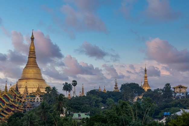 La pagoda de Shwedagon en Yangon, Myanmar