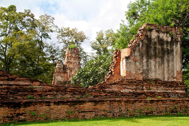 Pagoda en el templo Wat Chaiwattanaram Ayutthaya Tailandia