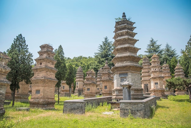 Pagodas da floresta do Mosteiro Shaolin