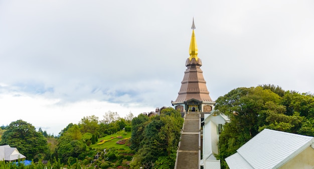 Pagode de paisagem de Marco Parque de Noppamethanedol