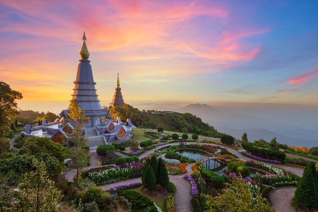 Foto pagoden auf dem berg inthanon in der provinz chiangmai in thailand