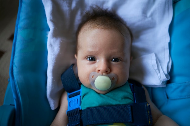 Foto pai e filha passando o dia juntos